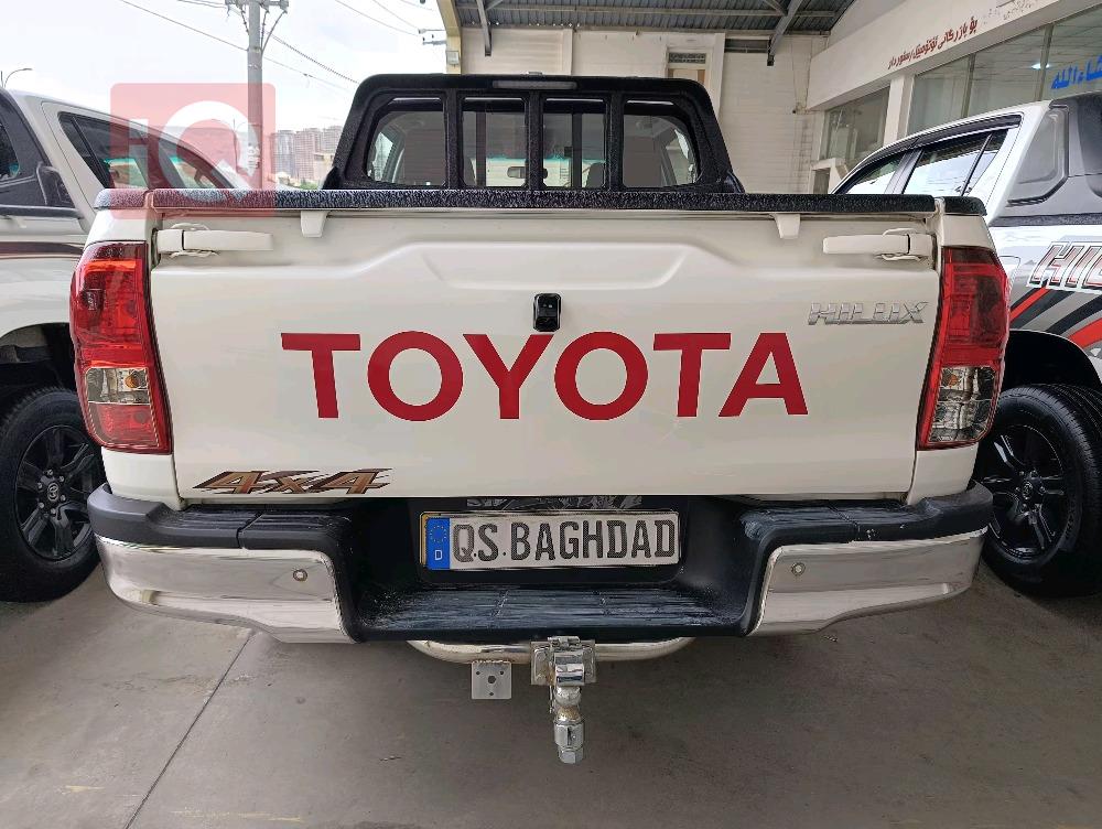 تويوتا هايلوكس
